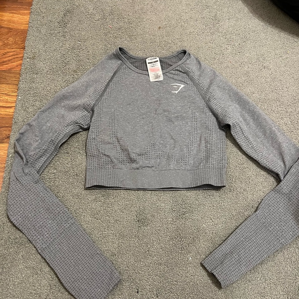 Like New Gymshark Vital Seamless Long Sleeve Crop Top grey Small